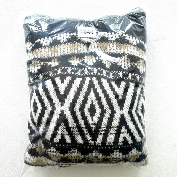 No Boundaries Girls Sweater Large Sherpa Hood Cardigan Black Fair Isle Knit - Picture 15 of 15